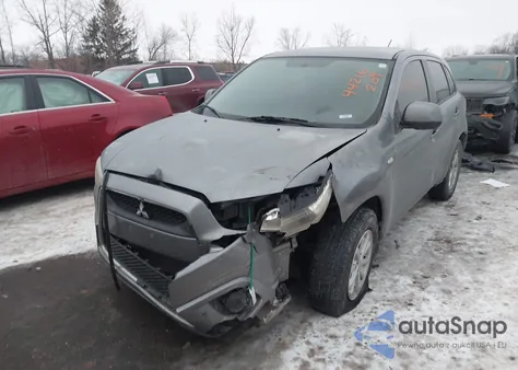 2011 Mitsubishi Outlander Sport Es z USA, uszkodzony, nr VIN JA4AP3AU8BZ011906